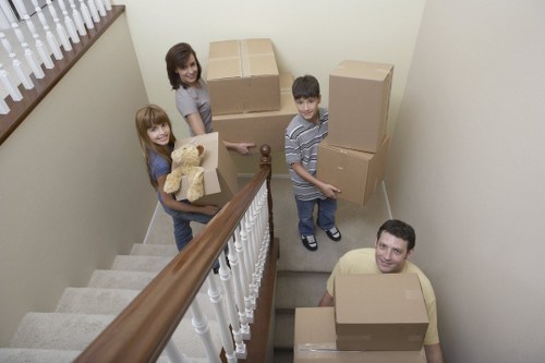 Careful packing support for delicate household items in Belgravia